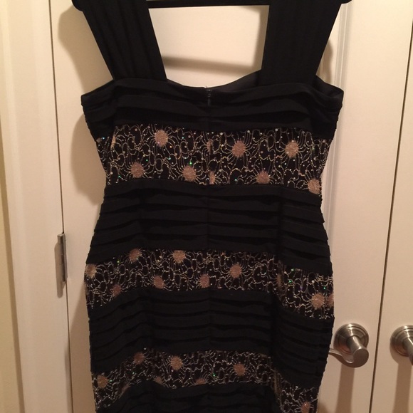 Black Dress Sparkle and stretchy Size 10 - Picture 2 of 8